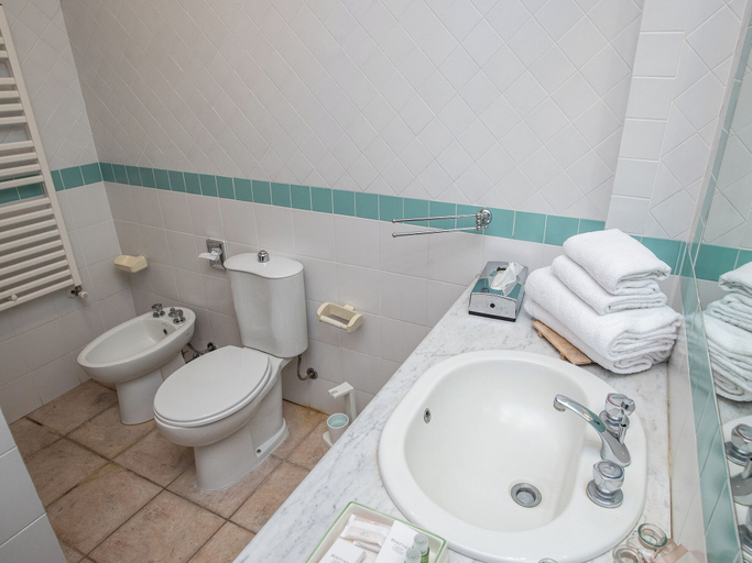 Bathroom 5, Toscana Wellness Resort, Grosseto