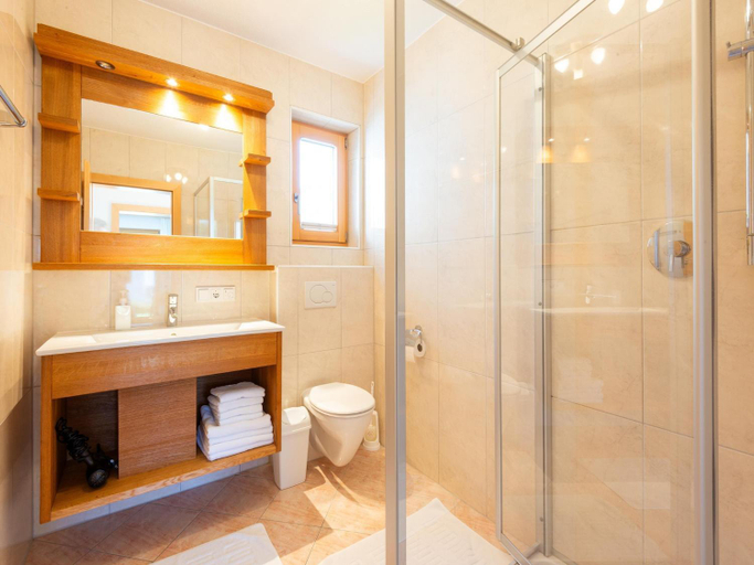 Bathroom 3, Apartment in Fugen near Spieljoch Ski, Schwaz