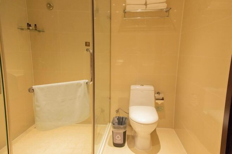 Bathroom 4, Jiuzhou Tongqu Hotel, Wuhan