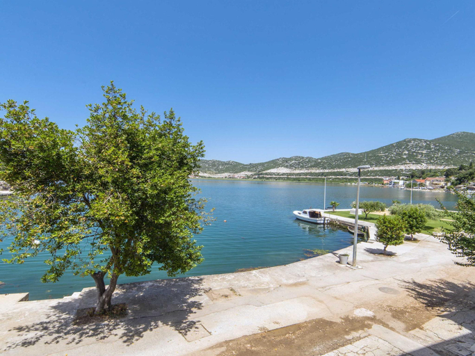 Others 5, Apartments Ema-Comfort Two Bedroom Apartment with Sea View Fancy, Ploče