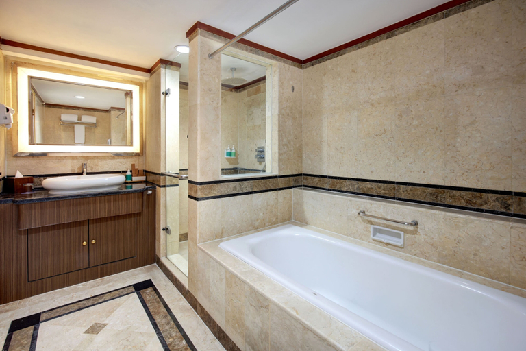 Bathroom 5, Novotel Solo, Solo