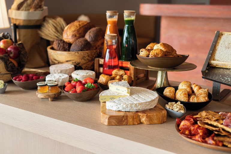 Food & Drinks, The Woodland Suites at The Montenotte