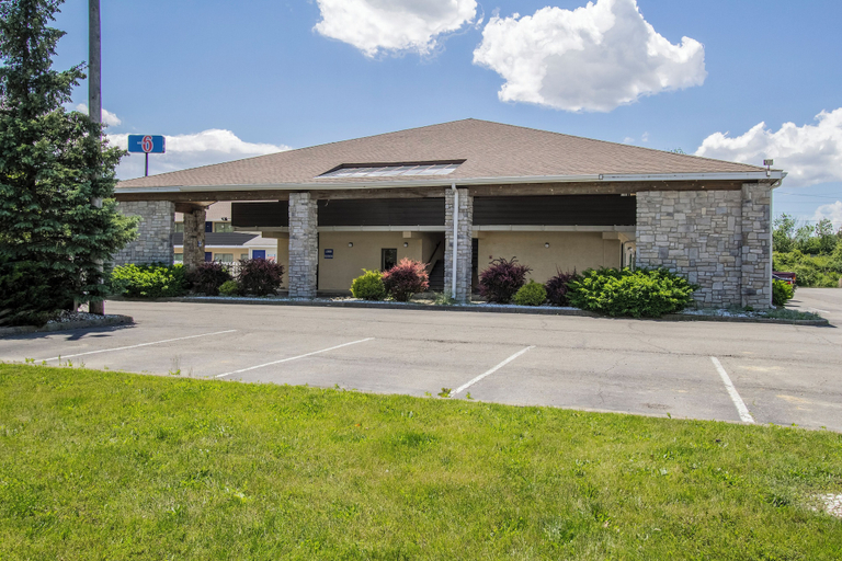 Exterior & Views 2, Motel 6 Ashland, OH, Ashland
