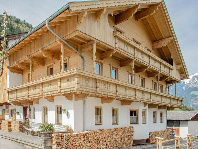 Exterior 2, Apartment in Hainzenberg Near Ski Slopes, Schwaz