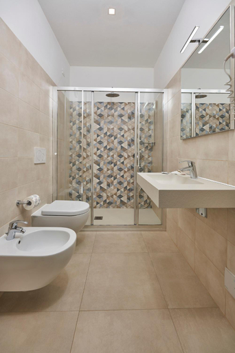 Bathroom 5, Hotel Villa Rodriguez, Livorno