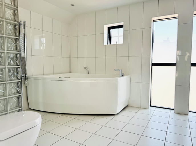 Bathroom 3, Hotell Bistro Port Sud, Tjörn