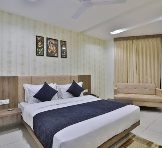 Bedroom 2, Hotel TGS, Anand