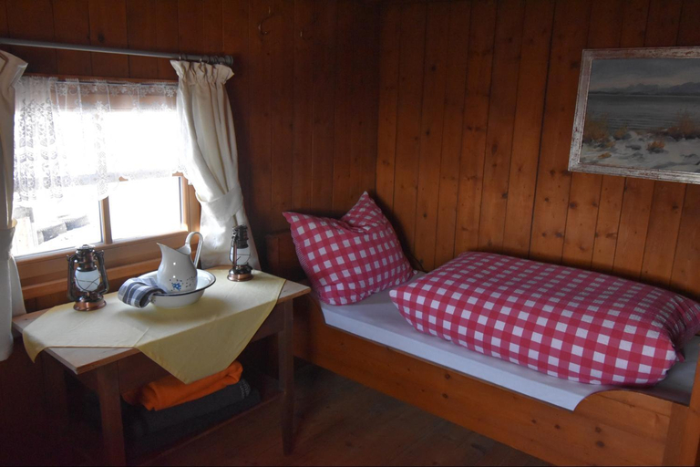 Bedroom, Brundling-Alm Berggasthof auf 1167m auf dem Hochfelln, Traunstein