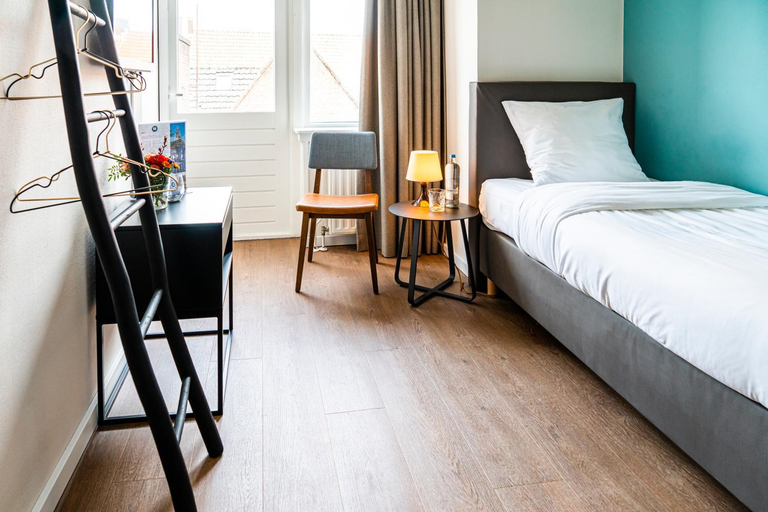 Bedroom, Hotel Brasserie de Huifkar, Middelburg