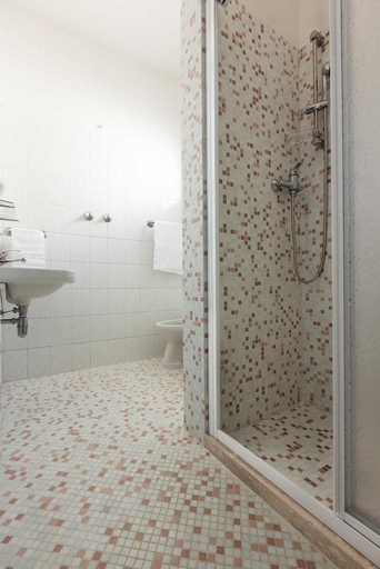 Bathroom 4, Hotel Graziana, Rimini