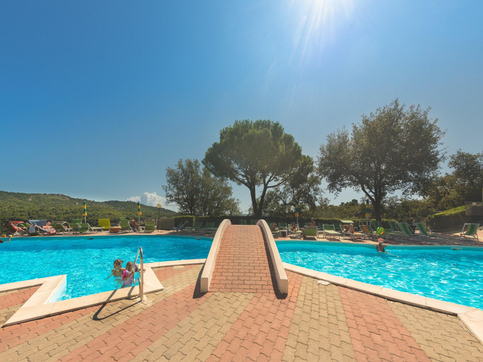 Sport & Beauty 4, Holiday Complex with Pool in Andora, Savona