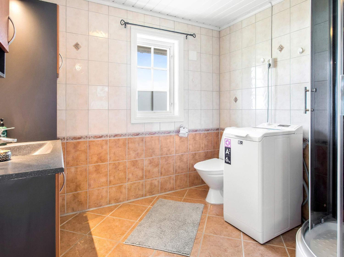 Bathroom, star holiday home in Naustbukta, Nærøy