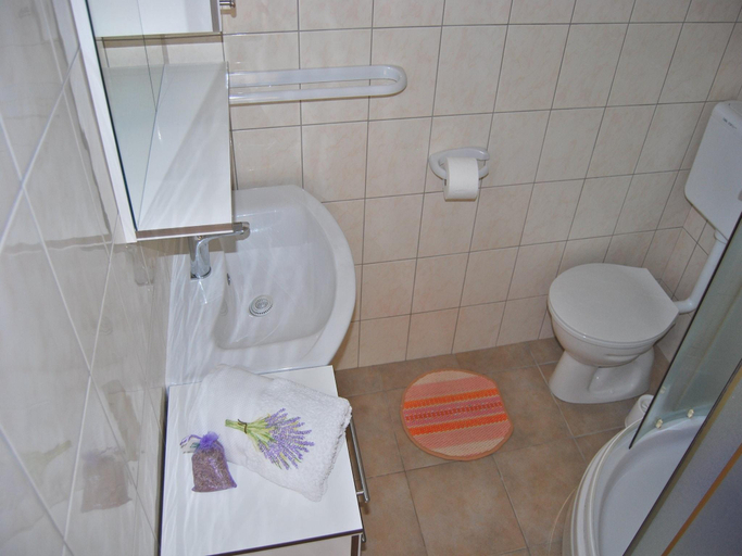 Bathroom 3, Apartment Lili- One Bedroom Apartment with Terrace ST, Supetar