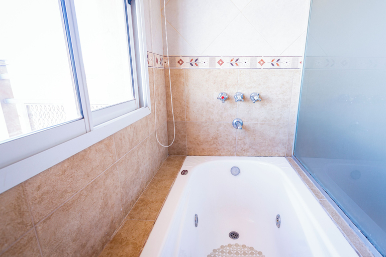 Bathroom 4, Hotel Cuesta De Miranda, General Lamadrid