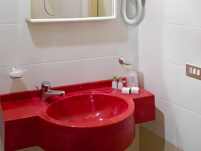 Bathroom 4, Hotel Zenith, Ravenna