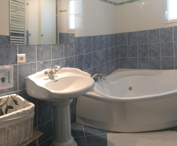 Bathroom, Chambres d'hôtes Sous les Grands Chênes, Loire-Atlantique