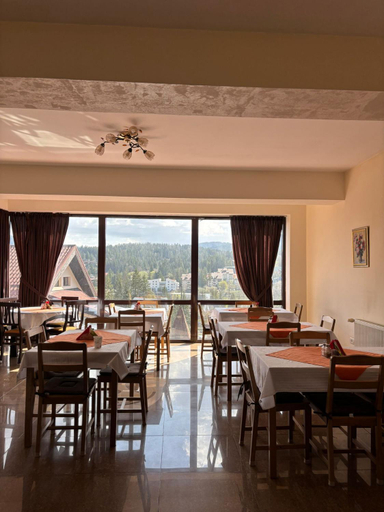 Food & Drinks 3, Mont Blanc, Predeal