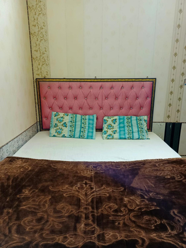 Bedroom 4, The Royal Park Hotel, Lahore