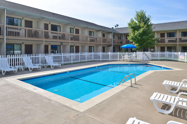 Sport & Beauty 4, Americas Best Value Inn Canton, Haywood