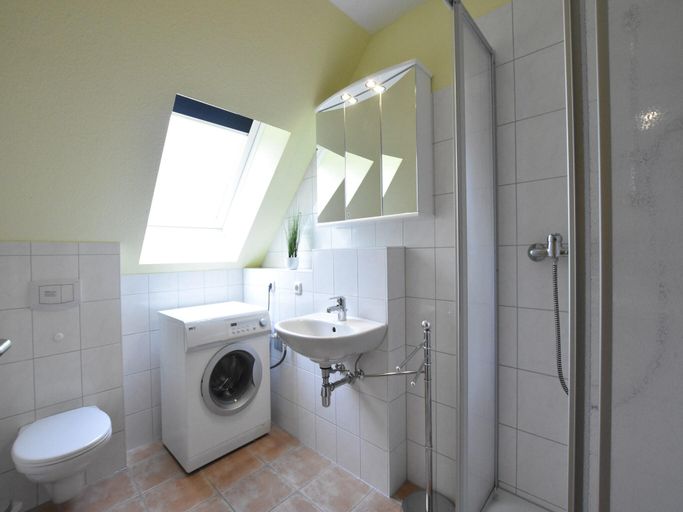 Bathroom 2, Geraumige Villa fur 14 Gaste in Zierow, Nordwestmecklenburg