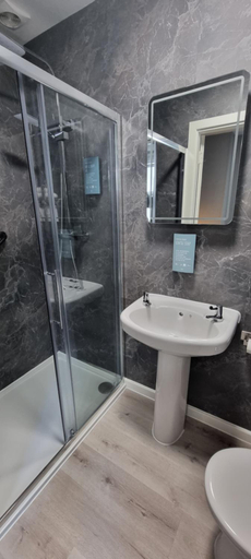 Bathroom 4, The Chesterhouse, Douglas