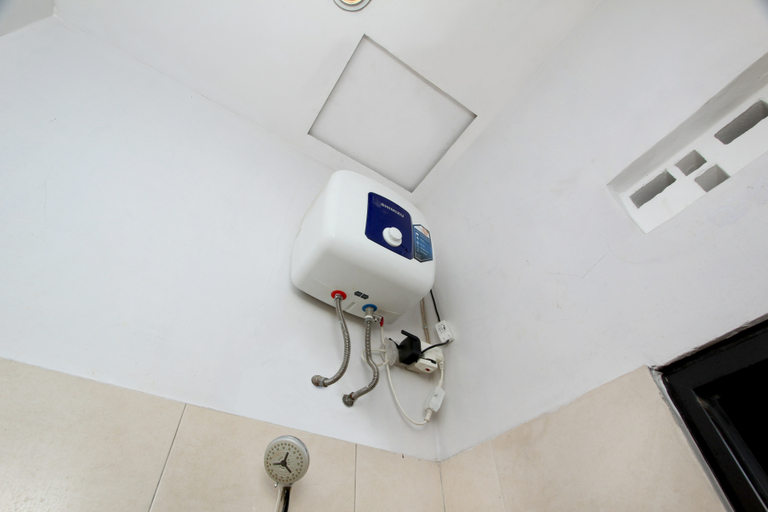 Bathroom 3, Villa Normandie, Cimahi
