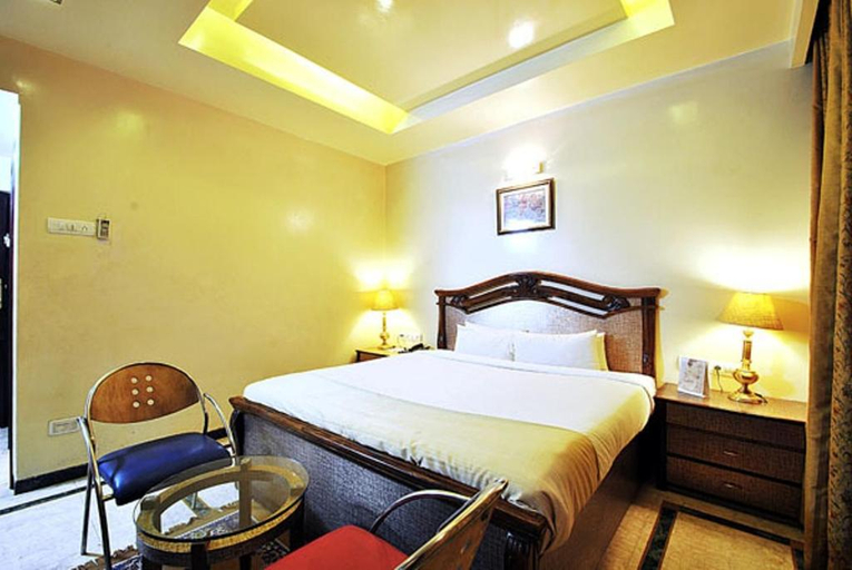 Bedroom 3, Zeeras Hotel, Varanasi