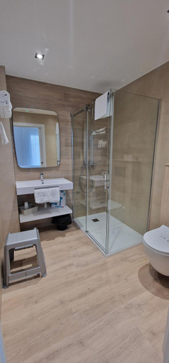 Bathroom 4, Playa Joyel Family rooms, Cantabria
