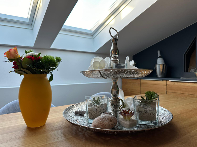 Food & Drinks 4, Villa Iduna mit modern desingten Apartments, Rostock