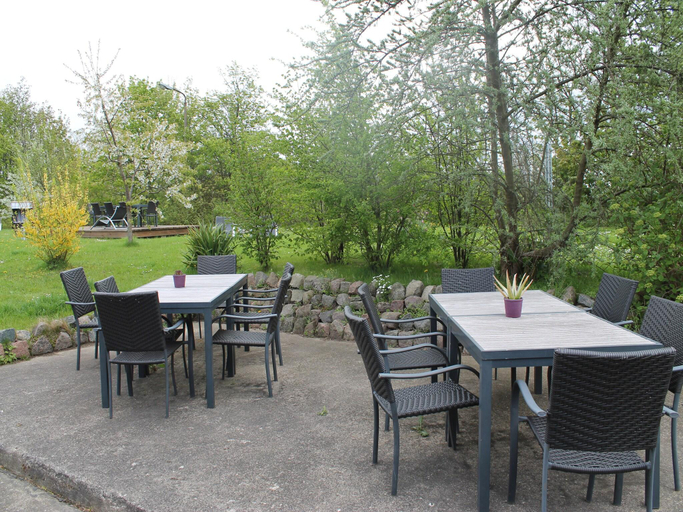 Food & Drinks 4, Charmante Ferienwohnung mit Garten in Wiek, Vorpommern-Rügen
