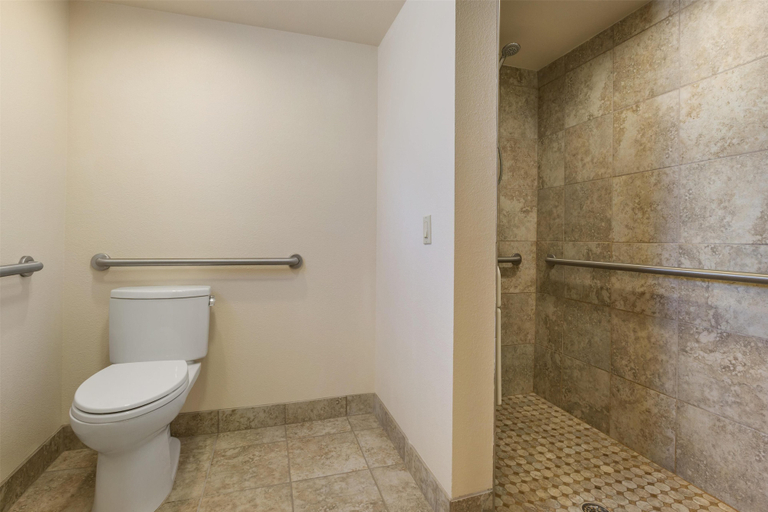 Bathroom 5, Best Western Plus A Wayfarer's Inn and Suites, Mohave