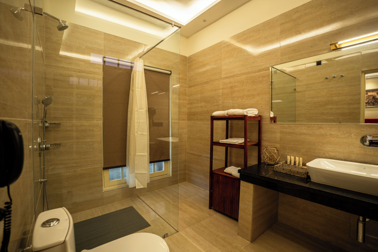 Bathroom 5, Dolce Vita - Luxury Vacation Villas, Ajmer