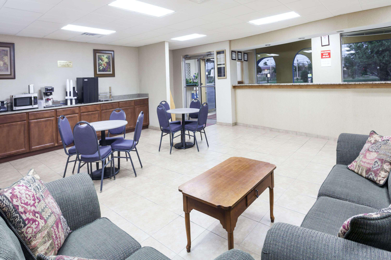 Public Area, Knights Inn Murfreesboro, Rutherford
