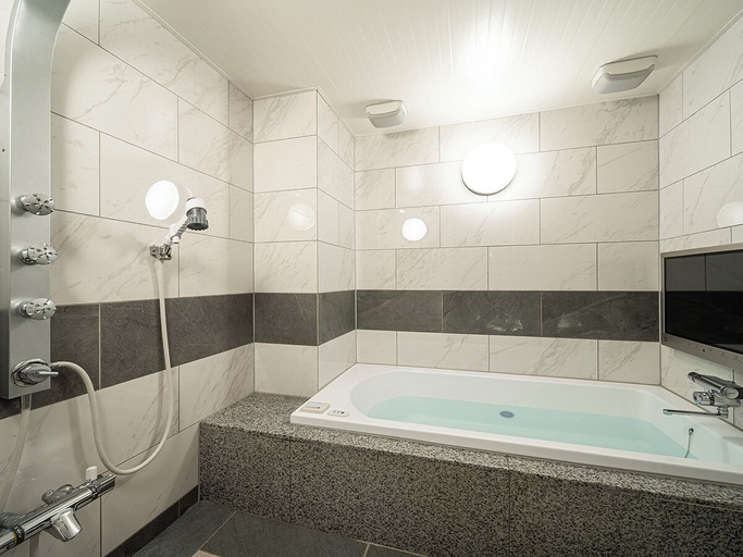 Bathroom 4, Lucky Sun, Nishinomiya