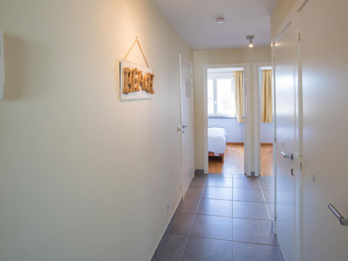 Others 3, Stylish Stay w Sea Views, West-Vlaanderen