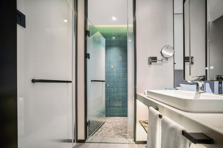 Bathroom 5, Holiday Inn Express YIBIN XUZHOU by IHG, Yibin