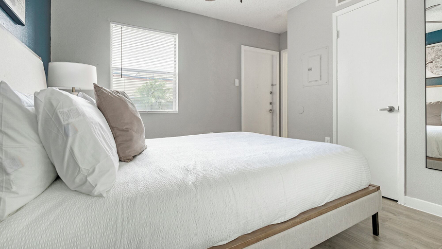 Bedroom 3, Landing South San Antonio, Bexar