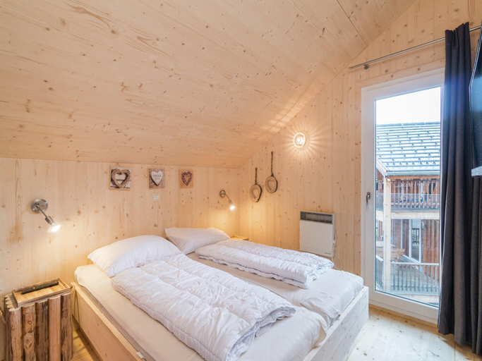 Bedroom 3, Cosy Chalet With hot tub, Murau