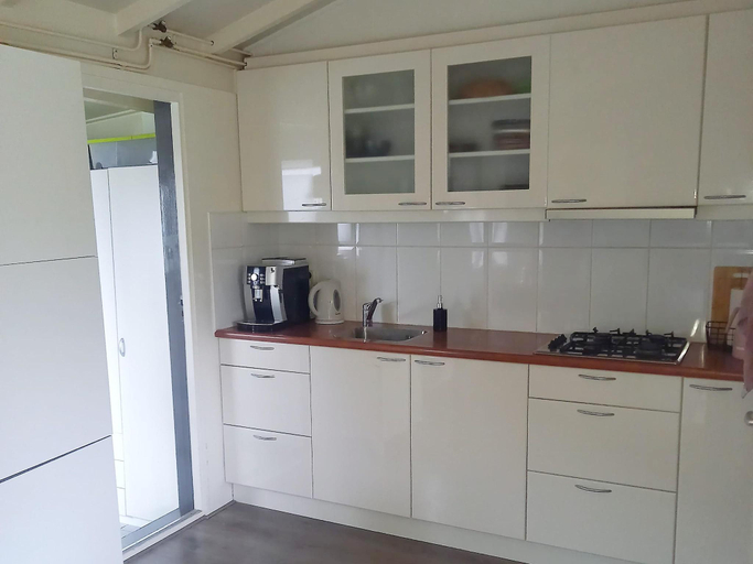 Others 4, Holiday Home in Grou near Cycling Route, Boarnsterhim