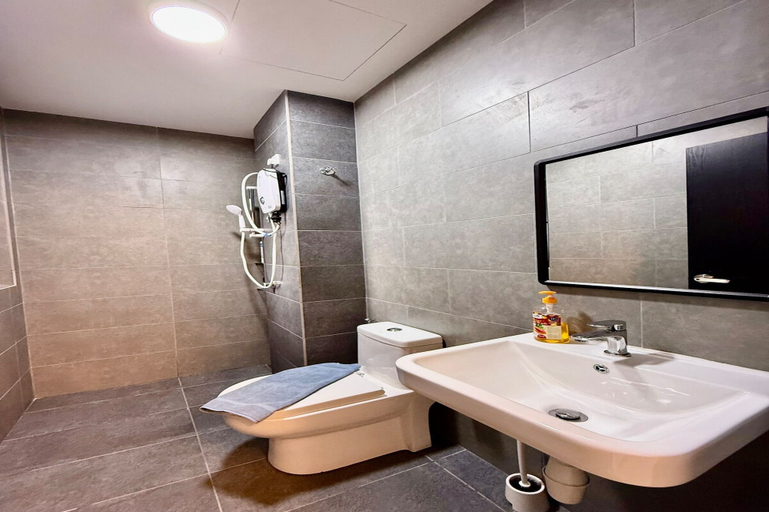 Bathroom 3, Neu Suites Horizon View Apartments, Kuala Lumpur