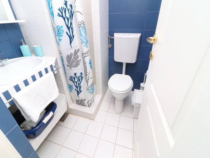 Bathroom, bedroom apartment with terrace, Orebić