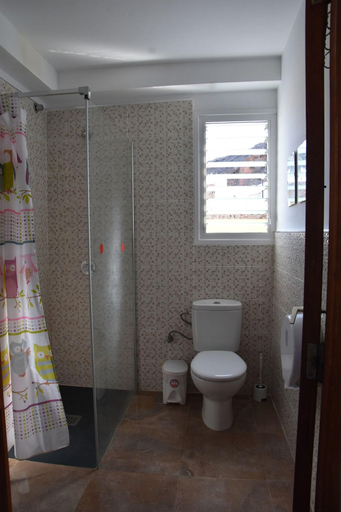 Bathroom 5, Pensión Eva, Las Palmas