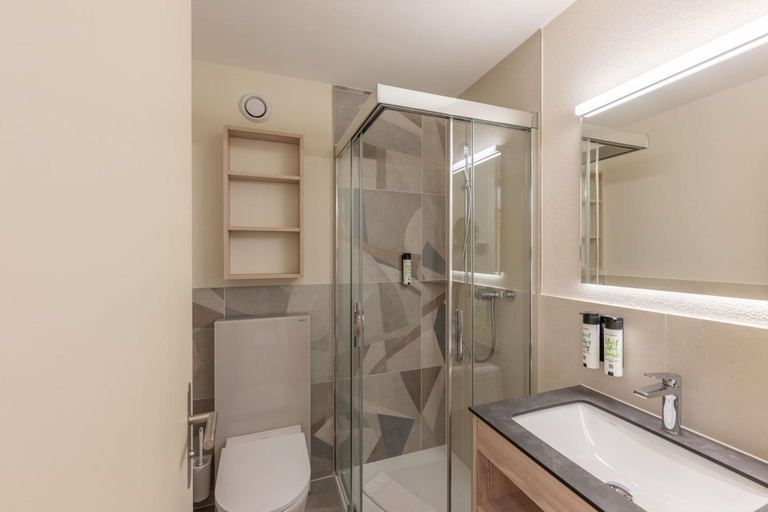 Bathroom 4, Brienz, Interlaken
