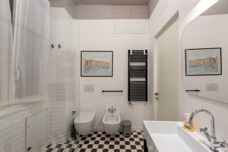 Bathroom 2, Castelletto House Genova City Center, Genova