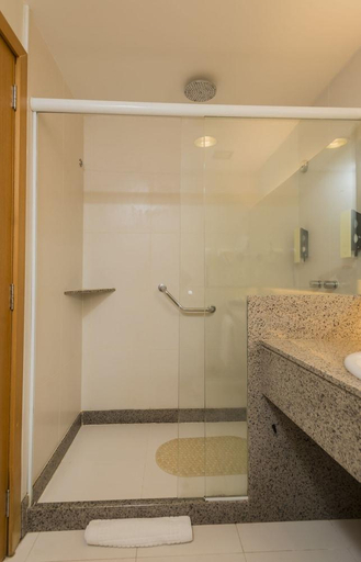 Bathroom 5, Luzeiros Sao Luis, São Luis