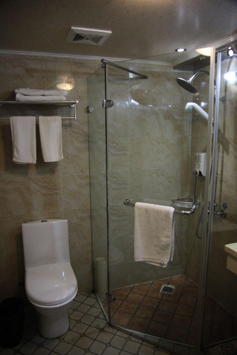 Bathroom 5, Shanghai Fish Inn Bund, Shanghai