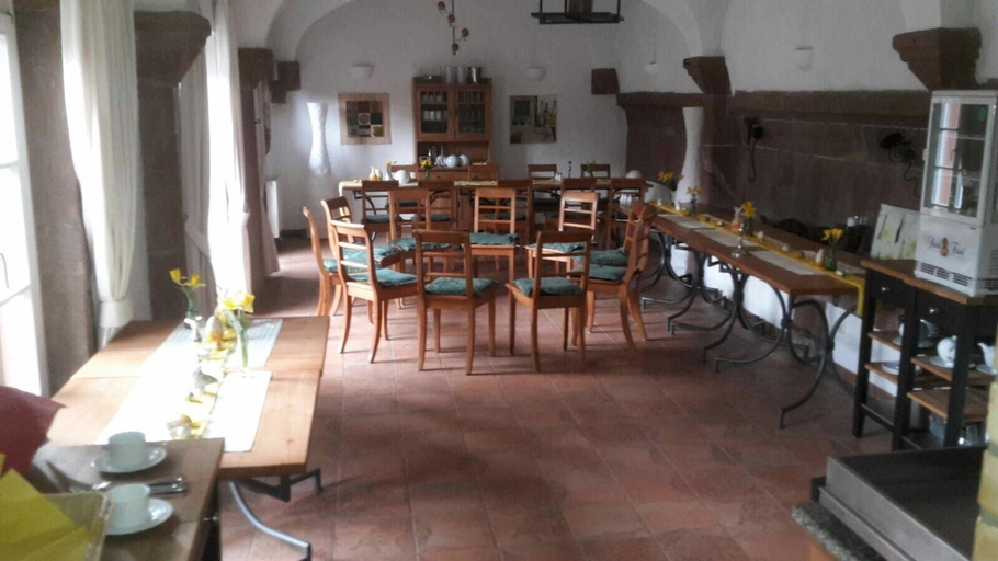 Food & Drinks 4, Alter Winzerhof Weisenheim am Berg e.K., Bad Dürkheim