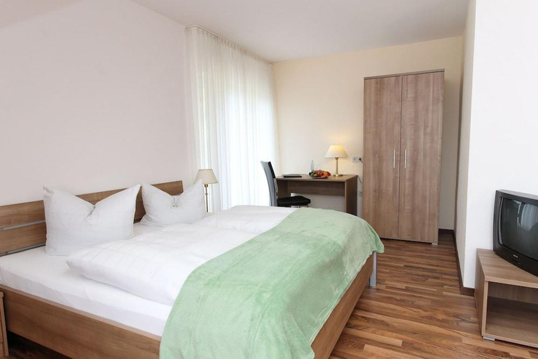 Others 5, Luckai Hotel & Restaurant Inhaber Dennis Burmann, Hochsauerlandkreis