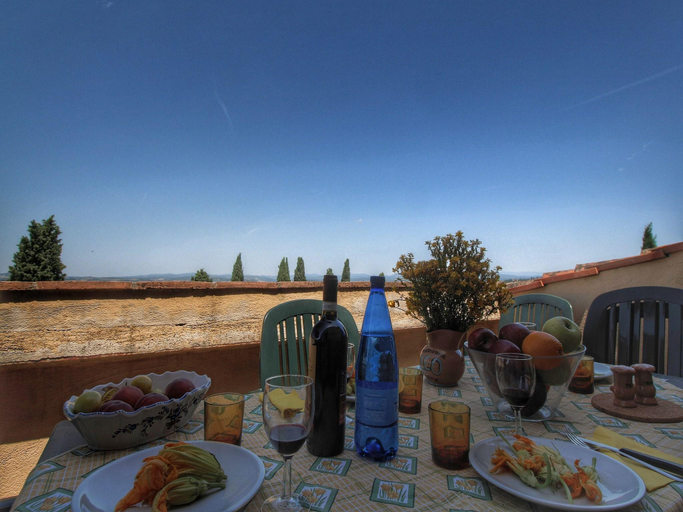Food & Drinks 5, Spacious Tuscan Farmhouse, Siena