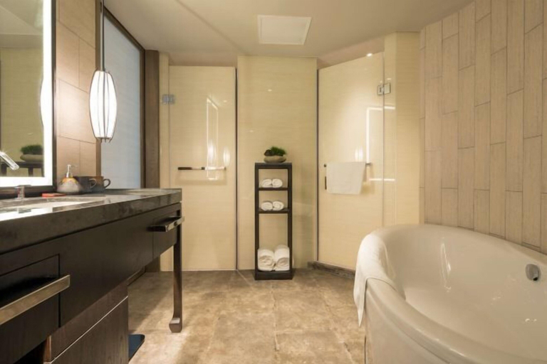 Bathroom 5, Dongya Hotel, Chizhou